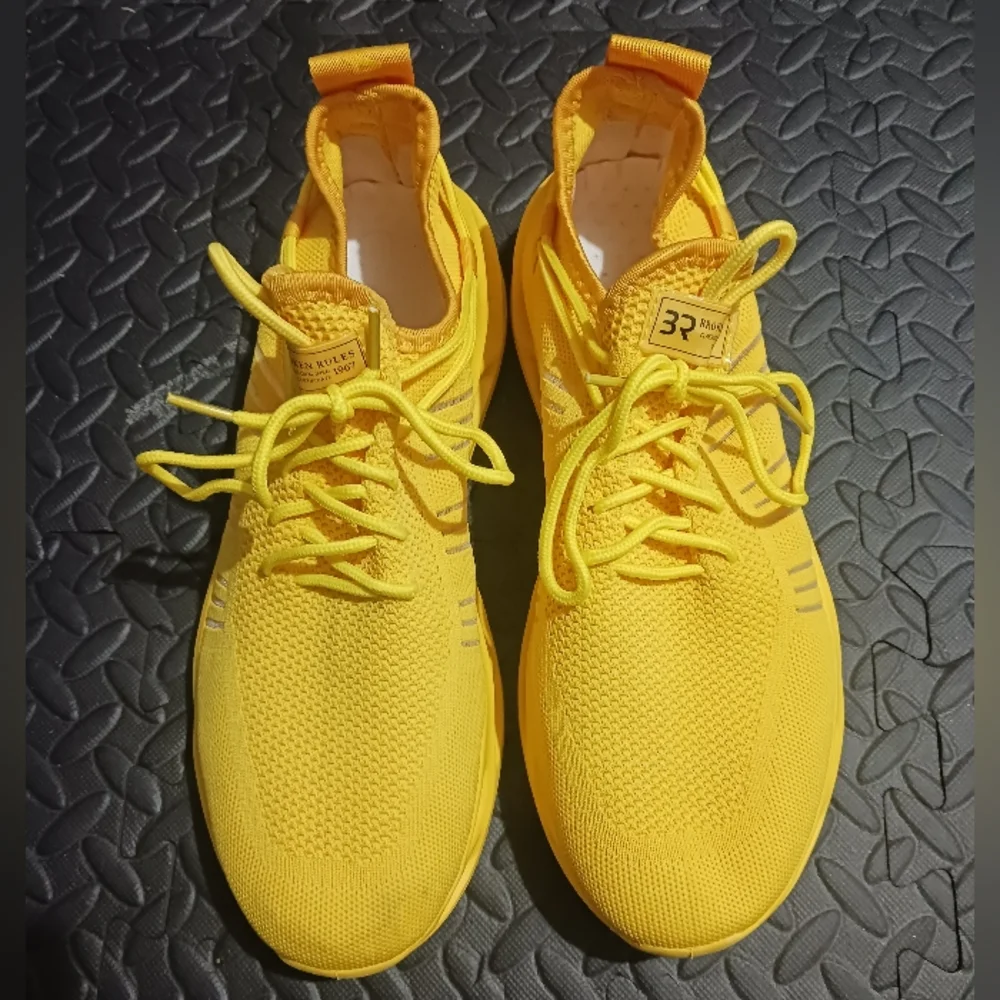 Men Yellow Ahtletic Brethable Sneakers - Picture 2 of 11
